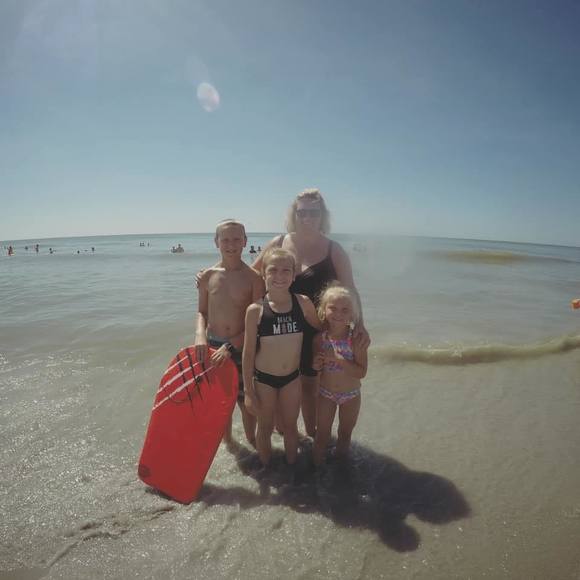 Meet your Posher, Kristen - Picture 1 of 1